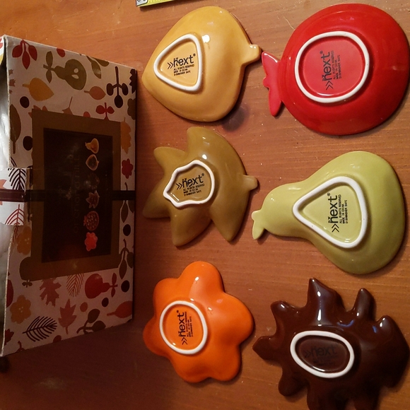 Cute leafs and fruits shape Small Plates Set of 6 in the original box - Picture 6 of 7